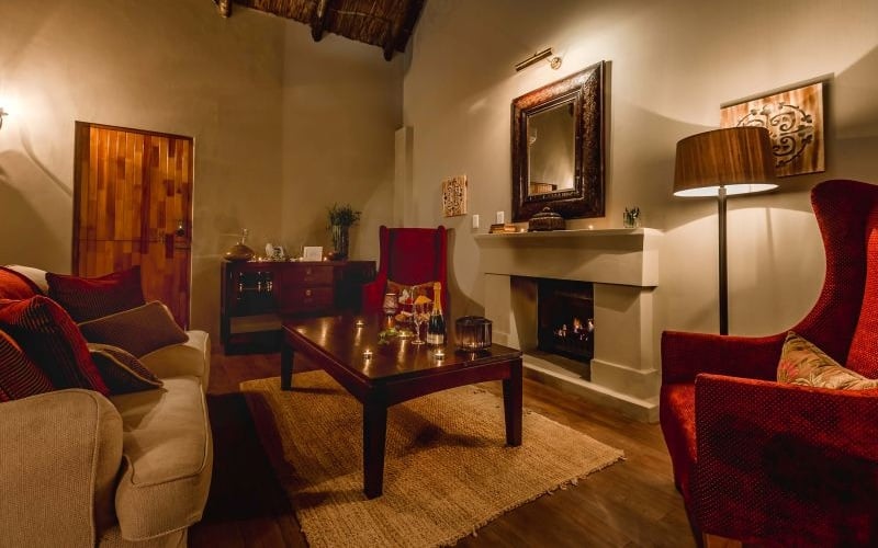 Hlosi  Lodge 16